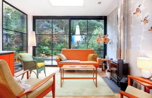 Crofton Park House | Stunning Urban Retreat with Private Garden