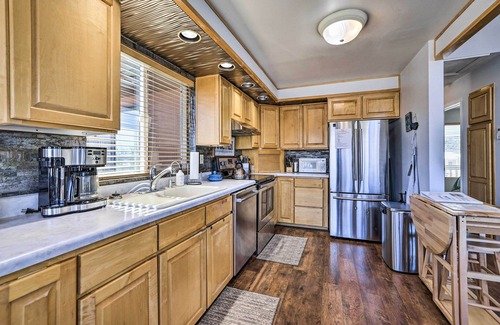 Apple Valley House | Stunning Utah Home 30 Mi to Zion Nat'l Park