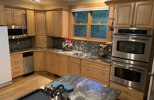 Ouray House | Stunning Victorian with Mountain and Waterfall Views Sleeps 8 Adults in Ouray CO
