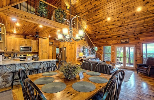 Morganton Cabin | Stunning Views, 3 King Suites, Relax in Luxury - MasterPeace Cabin