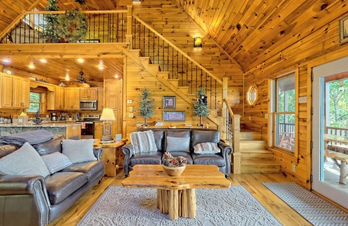 Morganton Cabin | Stunning Views, 3 King Suites, Relax in Luxury - MasterPeace Cabin