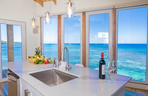 Antoneys Cay Apartment | Stunning views at - Villa Aire