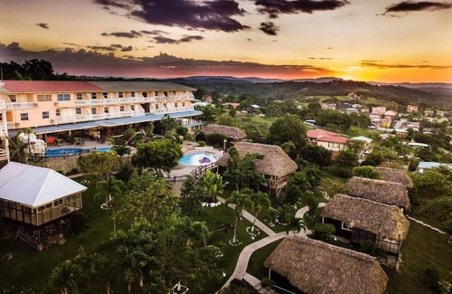 San Ignacio House | Stunning views ‘deluxe Cabana’, walk to town- CPH