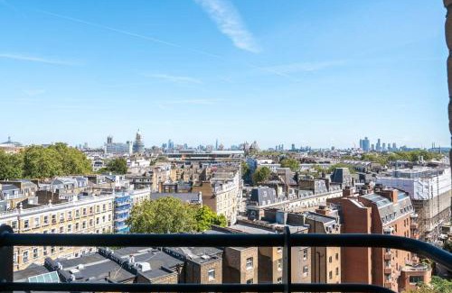 Queen's Gate Apartment | Stunning views modern décor flat in Kensington