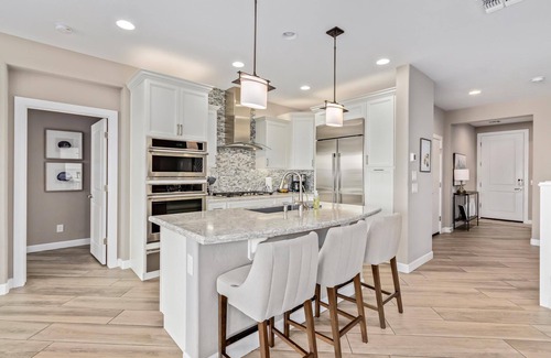 Encanterra House | Stunning Views of the Golf Course