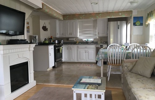 Old Orchard Beach House | Stunning Views from Roof Top Deck, 50 Steps to Beach