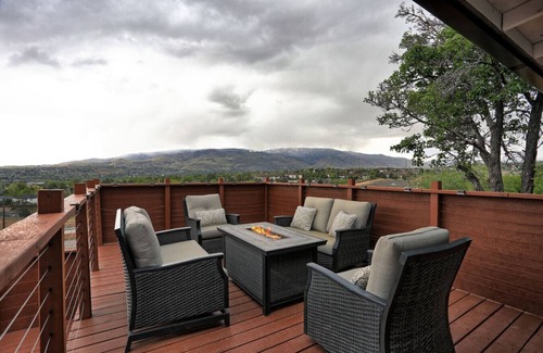 West University House | Stunning Views w Chef’s Kitchen | Modern Luxe
