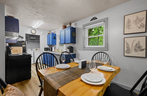 Gatlinburg - Pigeon Forge Cabin | Stunning Views w/Hot Tub, Arcade Games & Extended Deck