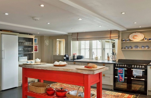 Treator House | Stunning villa for 10 people with WIFI and pets allowed
