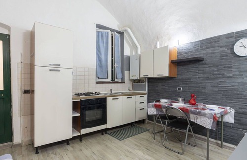 Sanremo Centre House | Stunning villa for 3 guests with WIFI, TV and parking