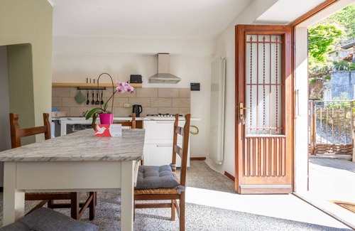 Bracchio House | Stunning villa for 4 people with WIFI, TV, terrace and pets allowed