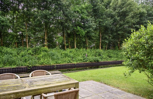 Eernewoude House | Stunning villa for 5 people with WIFI, TV, terrace and parking
