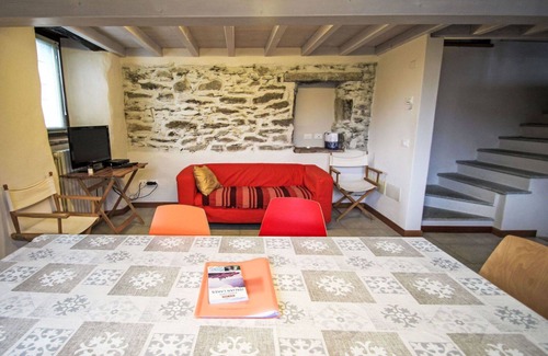 Bracchio House | Stunning villa for 6 guests with TV and patio