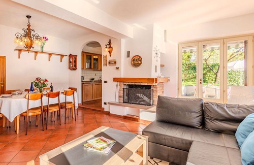 Cima House | Stunning villa for 8 guests with WIFI, TV and terrace