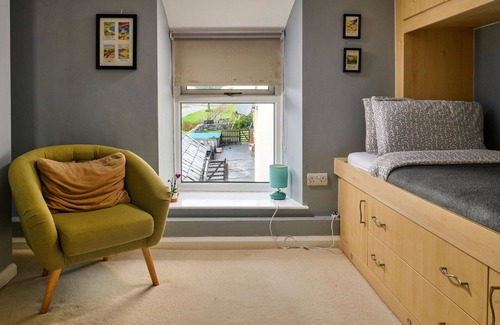 Cwmtirmynach House | Stunning villa for 8 people with WIFI, TV, pets allowed and parking