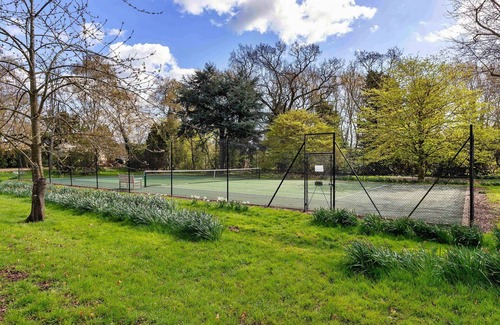 Thurlby House | Stunning villa for 2 people with WIFI, terrace, pets allowed and parking