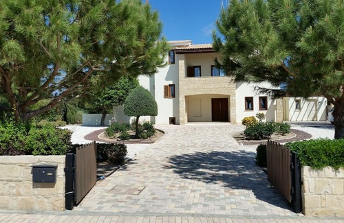 Aphrodite Hills Villa | Stunning Villa in Aphrodite Hills Golf Resort and Spa
