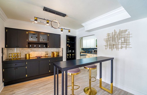 Pembroke Pines Villa | Stunning Villa w/Gameroom Hot Tub, Pool Near Beach