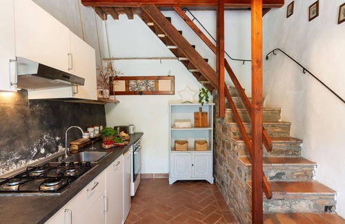 Borgo San Lorenzo Villa | Stunning villa with WIFI, private pool, TV, panoramic view and parking, close to Florence