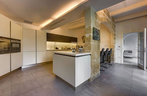 Balzan Villa | Stunning Villa with private pool & large terrace!