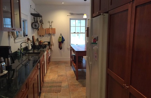 South Londonderry House | Stunning VT Farmhouse minutes to Stratton/Bromley