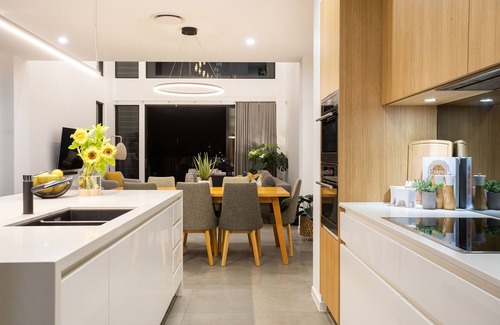 Surfers Paradise House | Stunning Waterfront Home in Surfers Paradise.nHeated Pool and Pet Friendly