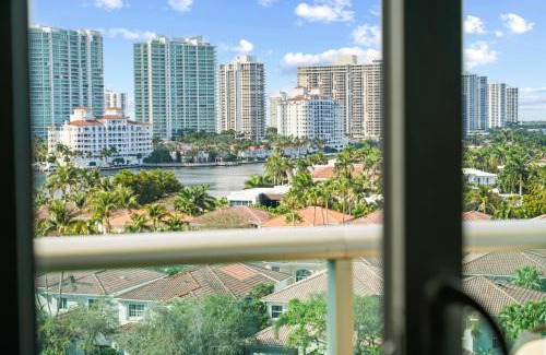 Sunny Isles Beach Apartment | Stunning Water Views 1BR Condo with Pool and Tennis Court