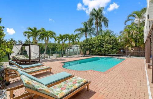 Indian Rocks Beach House | Stunning Waterfront Pool Home Walk to Beach & Restaurants Large Private Pool
