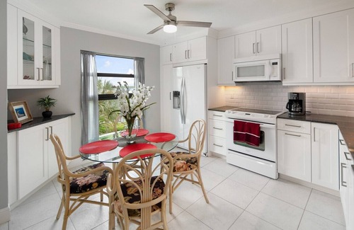 Marco Island Condo | Stunning Waterfront Condo in Riverfront Resort.Tastefully Updated