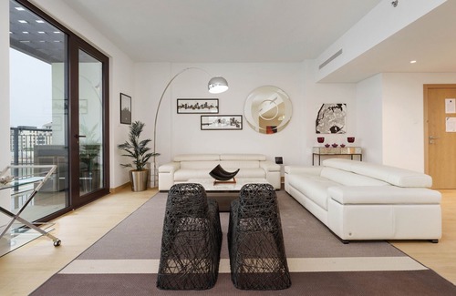 Dubai Apartment | Stunning Waterfront Apt w/ Open Sea Vws in La Mer