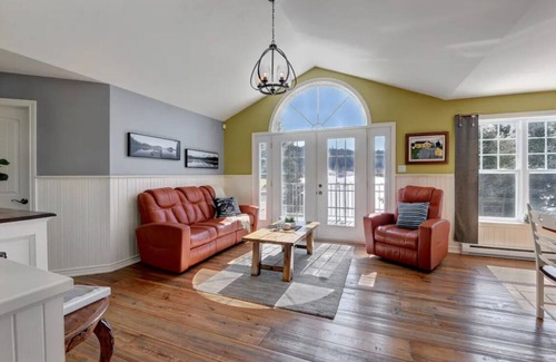 Saint Zenon Ski Chalet | Stunning Waterfront Chalet A Lot Of Natural Lights