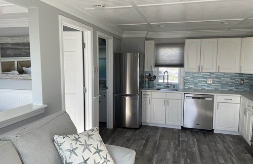 Humarock Cottage | Stunning Waterfront at Beautiful Humarock Beach Opening