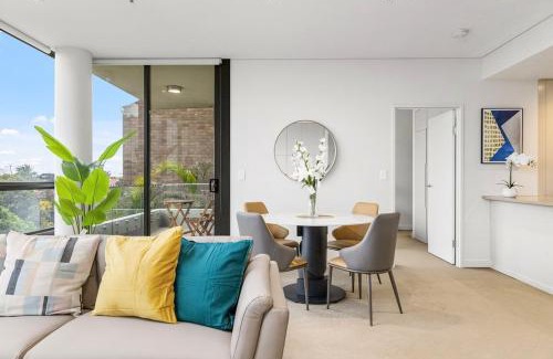 North Sydney Apartment | Stunning Waterview 2Bed Apt North Sydney