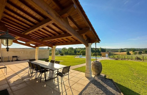 Laprade House | Stunning well-Equipped House for 9 Near Aubeterre