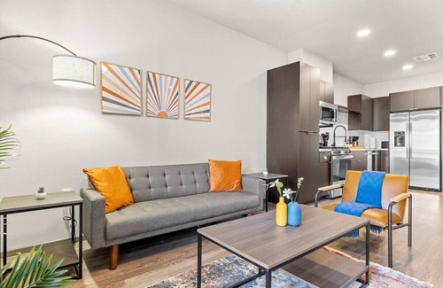 Glendale Sports and Entertainment District Apartment | Stunning Westgate CozySuites by stadium w/pool 3