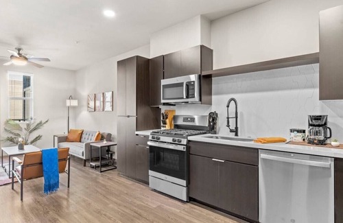 Glendale Sports and Entertainment District Apartment | Stunning Westgate CozySuites by stadium w/pool 3
