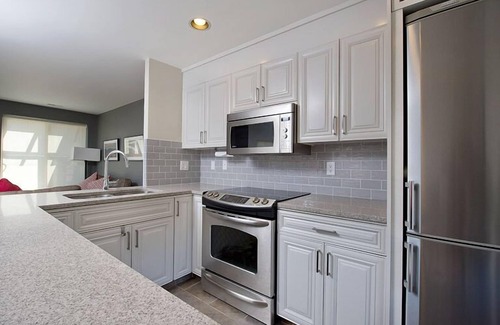 Whistler Creekside Condo | Stunning Whistler Penthouse. Private Hot Tub with 2 spacious decks.