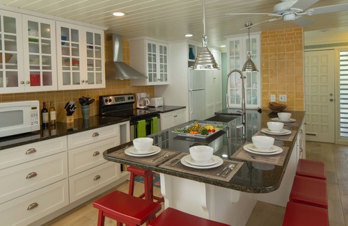 Estate Golden Rock Condo | Stunningly Beautiful - Theatre at Sugar Beach 2 (08)