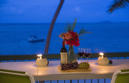 Estate Golden Rock Condo | Stunningly Beautiful - Theatre at Sugar Beach 2 (08)