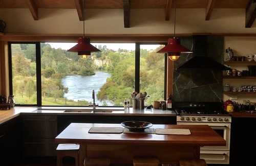 Rangatira Park House | Stunningly designed house, amazing river views.