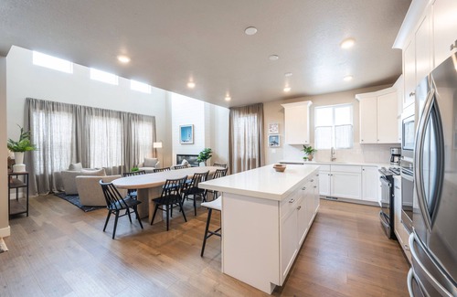 Park City House | Stunningly Fashionable New Home, Close to Park City & 3 World Class Ski Resorts!