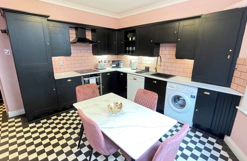 Holborn and Covent Garden Apartment | Stunningly Large Apartment Next to British Museum