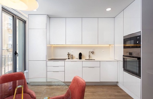 Lisbon Old Town Apartment | STUPENDO-1 BR-Center- Air conditioning -Free park