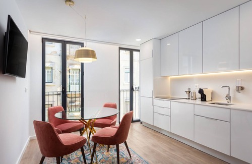 Lisbon Old Town Apartment | STUPENDO-1 BR-Center- Air conditioning -Free park