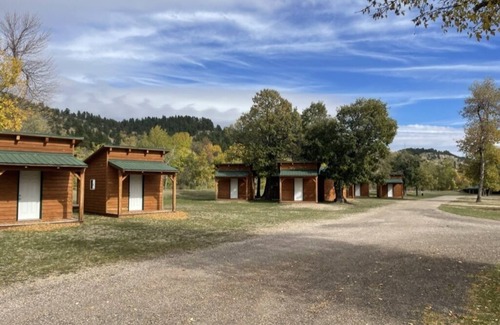 Sturgis Cabin | Sturgis Camping Cabin with Futon and Bunkbed