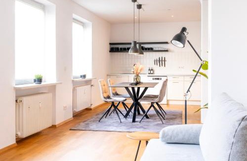 Memmingen Apartment | stycoz - Modernes Loft - 80 m2 - Küche - Parken