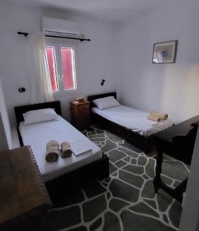 Platis Gialos Apartment | Styfilia Beachfront Apartments