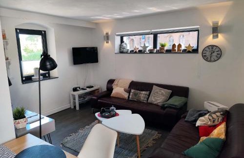 Meissen Apartment | Stylische FeWo in Meißen (Nähe Elbe, eigener Eingang, EG, Terrasse)