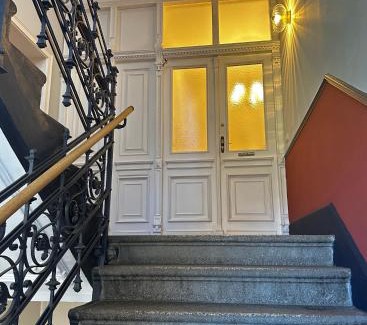Plauen Apartment | Stylische Mid-Century-Wohnung im Zentrum Plauens