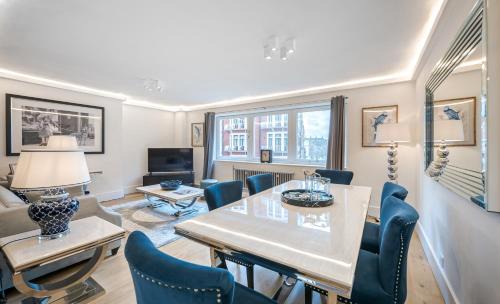 Knightsbridge Apartment | Stylish 1 Bd Knightsbridge Apartment Overlooking Harrods